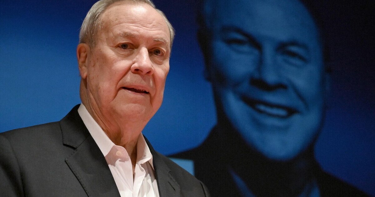 Robert Wilson ist gestorben. Theater als Gesamtkunstwerk. Bob, der Amerikaner, der Mailand und Spoleto liebte.