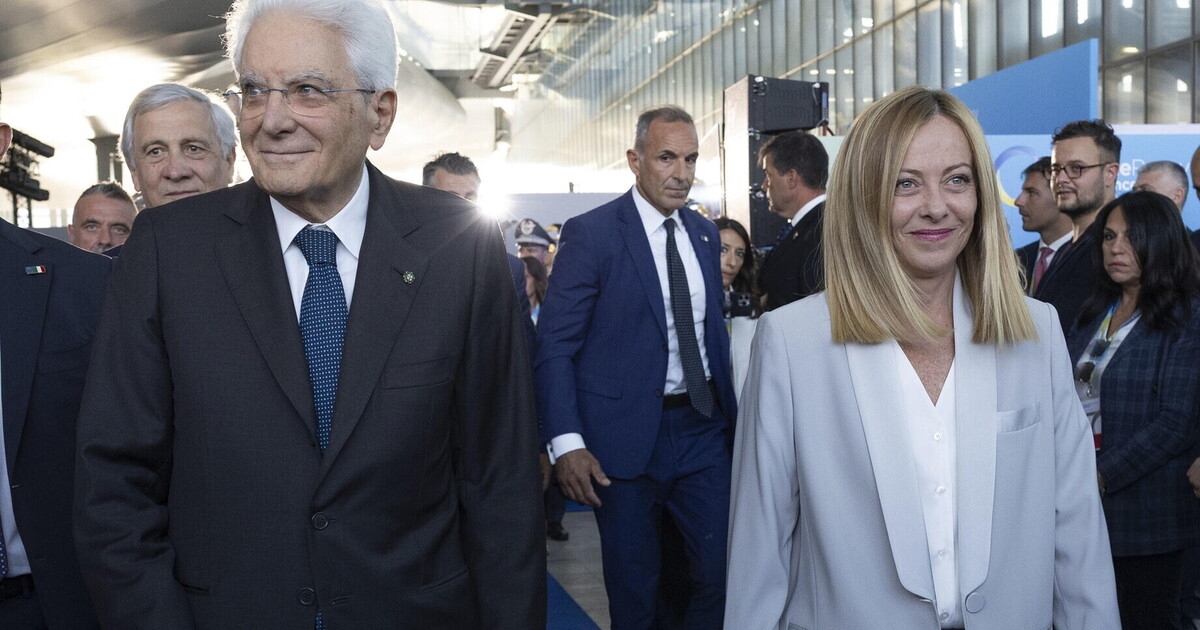 "Doe het rustig aan", zegt Mattarella en de botsing tussen Meloni en de rechterlijke macht. Het Tanzi-precedent voor Bartolozzi's schild speelt een rol.