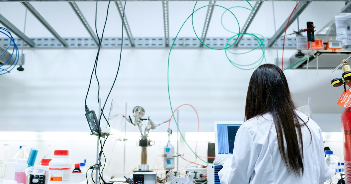 „Wissenschaft ist kein Dogma.“ Wissenschaftsfeindlicher Populismus in einem Satz