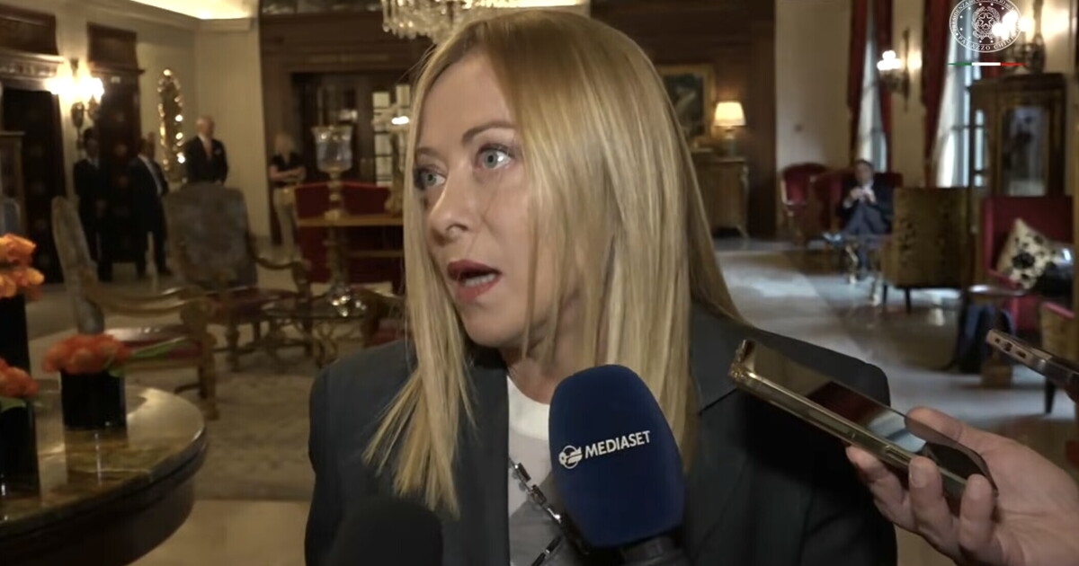 Meloni from the White House: "The solution isn't easy for Kyiv; we'll start with the Italian proposal."