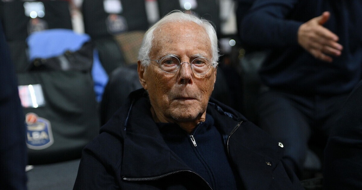 Armani não poderia morrer em paz, a guerra comemorativa é um caldeirão de tagarelice entre o céu e o inferno