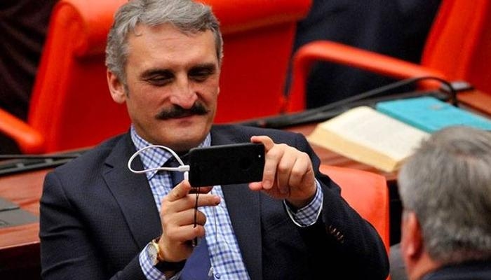 Ele chamou 1923 de 'golpe sangrento', Ahmet Hamdi Çamlı também anunciou no Instagram apesar das reações