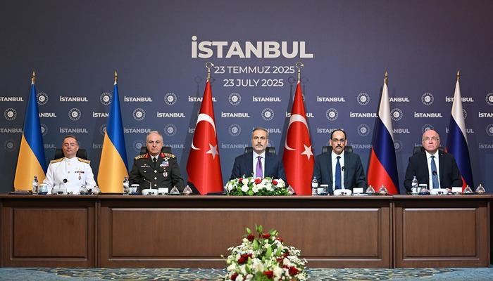 Minister Fidan sprach beim Dreiparteientreffen Türkei-Russland-Ukraine und übermittelte eine Botschaft zum Waffenstillstand.