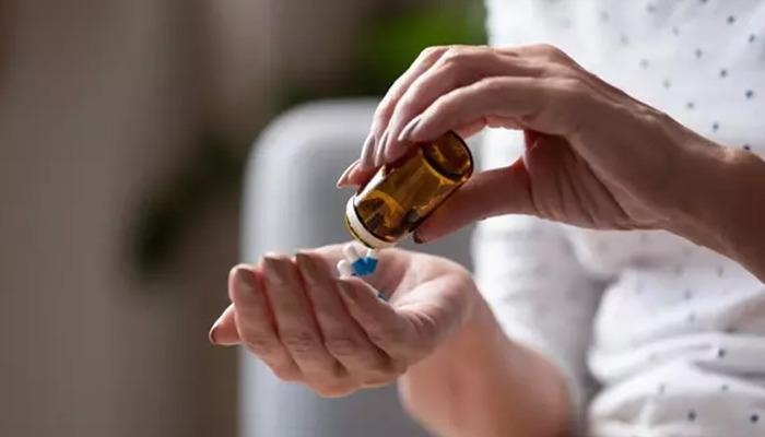 Yanlış kullanımı ölümcül ciddi etkilere yol açıyor! Antibiyotik kullanırken dikkat: “Arkadaşıma iyi geldi, bana da iyi gelir” demeyin!