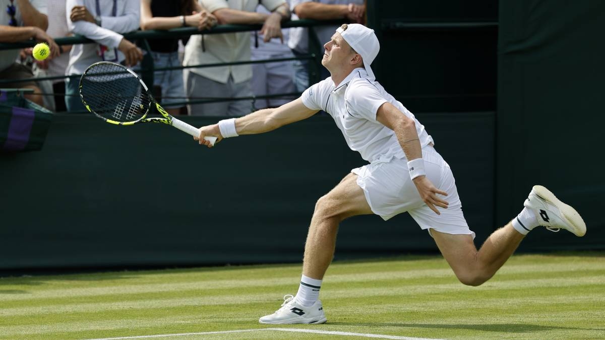 Wimbledon online. Broadcast of matches from court number 15 - 03.07