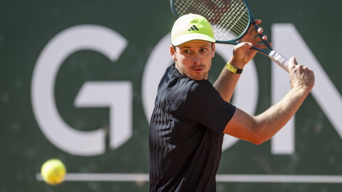 Hubert Hurkacz - Mark Lajal. Live coverage and live score