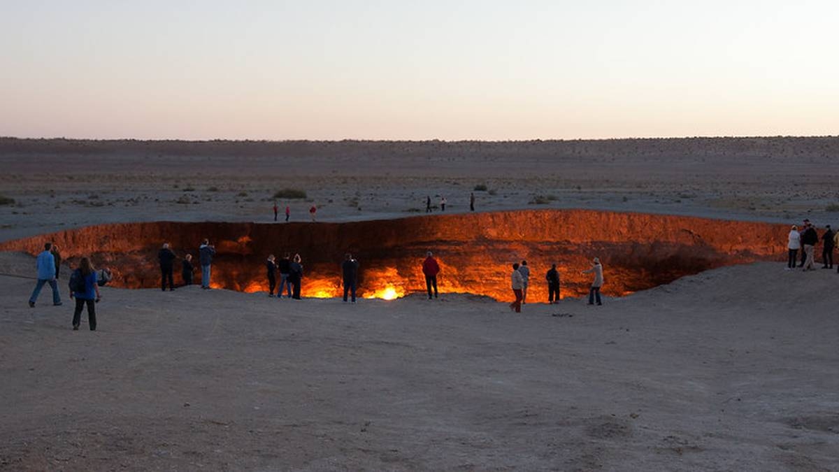 "Wrota piekieł" się zamykają. Turkmenistan wygasza olbrzymi ogień