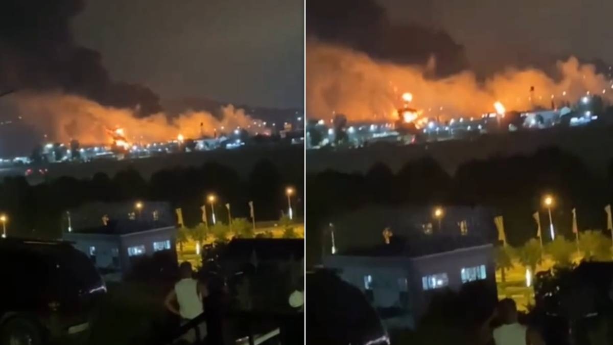 Drones ucranianos atacan Sochi. El aeropuerto está en llamas.