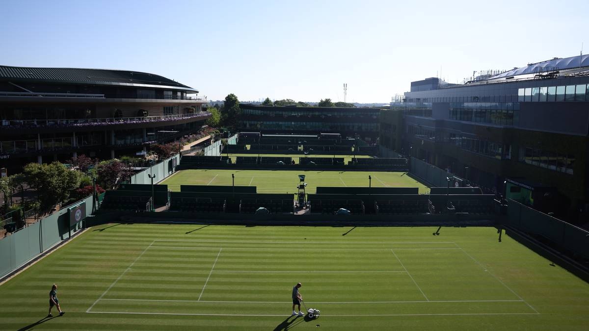 Wimbledon online. Broadcast of matches from court number 15 - 01.07