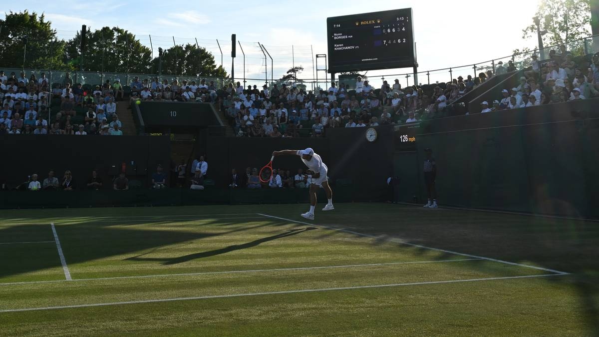 Wimbledon online. Broadcast of matches from court number 4 - 05.07