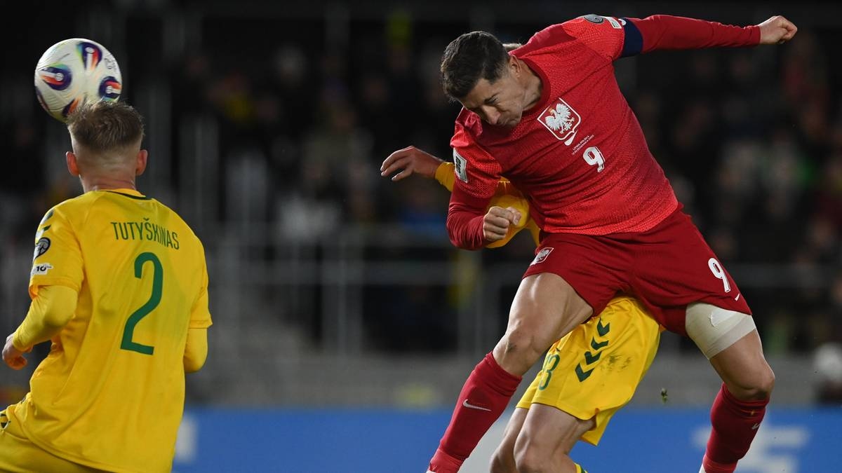 Lewandowski está quebrando recordes. Ele fez isso novamente em Kaunas.