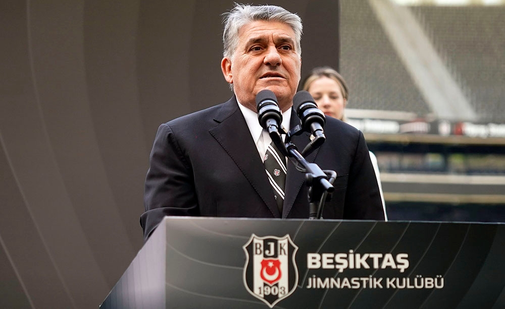Prezydent Beşiktaş Serdal Adalı i jego zarząd odebrali swoje certyfikaty