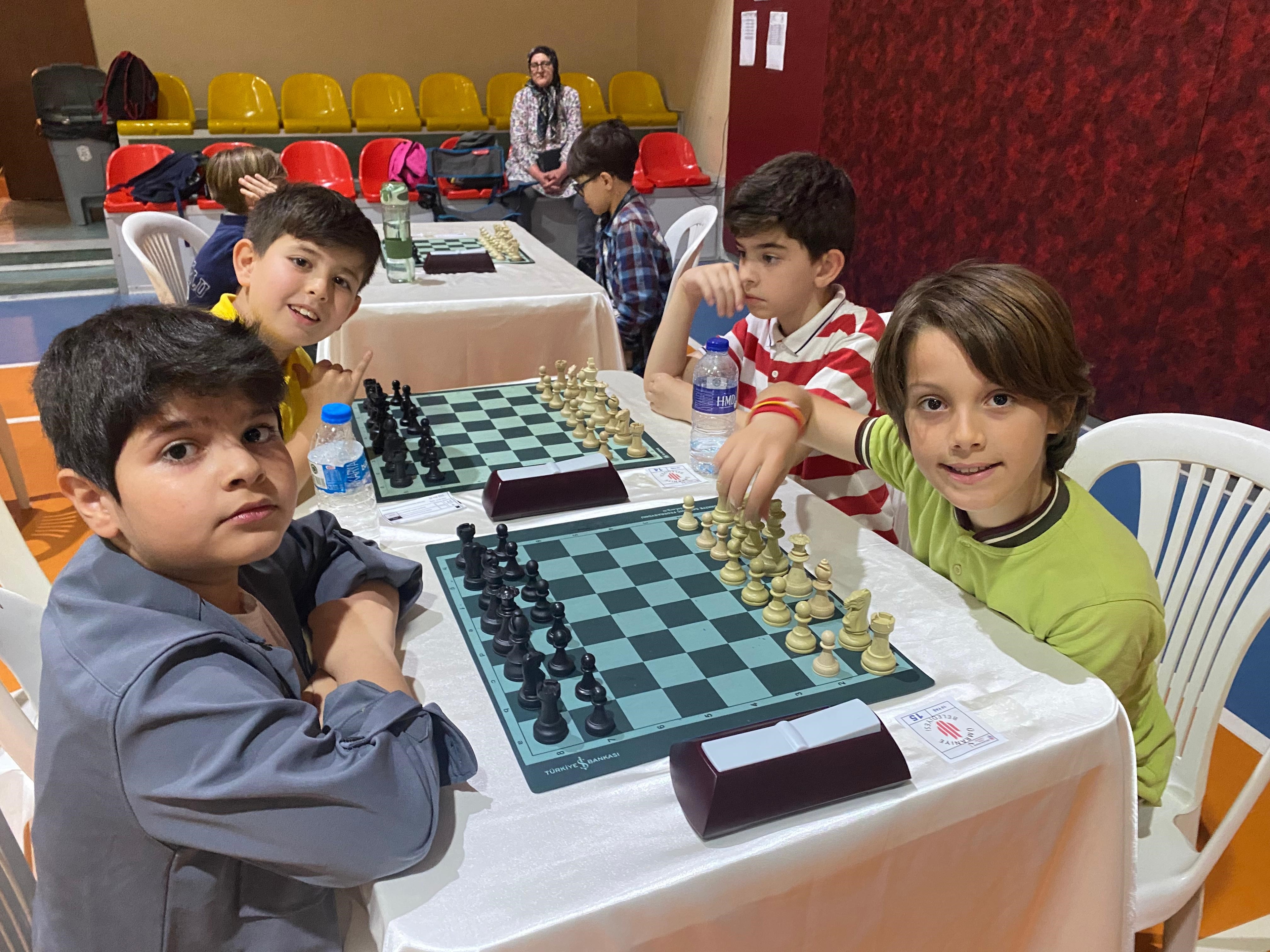 Schach-Aufregung in Ümraniye: Intelligenz und Strategie haben uns den Atem geraubt