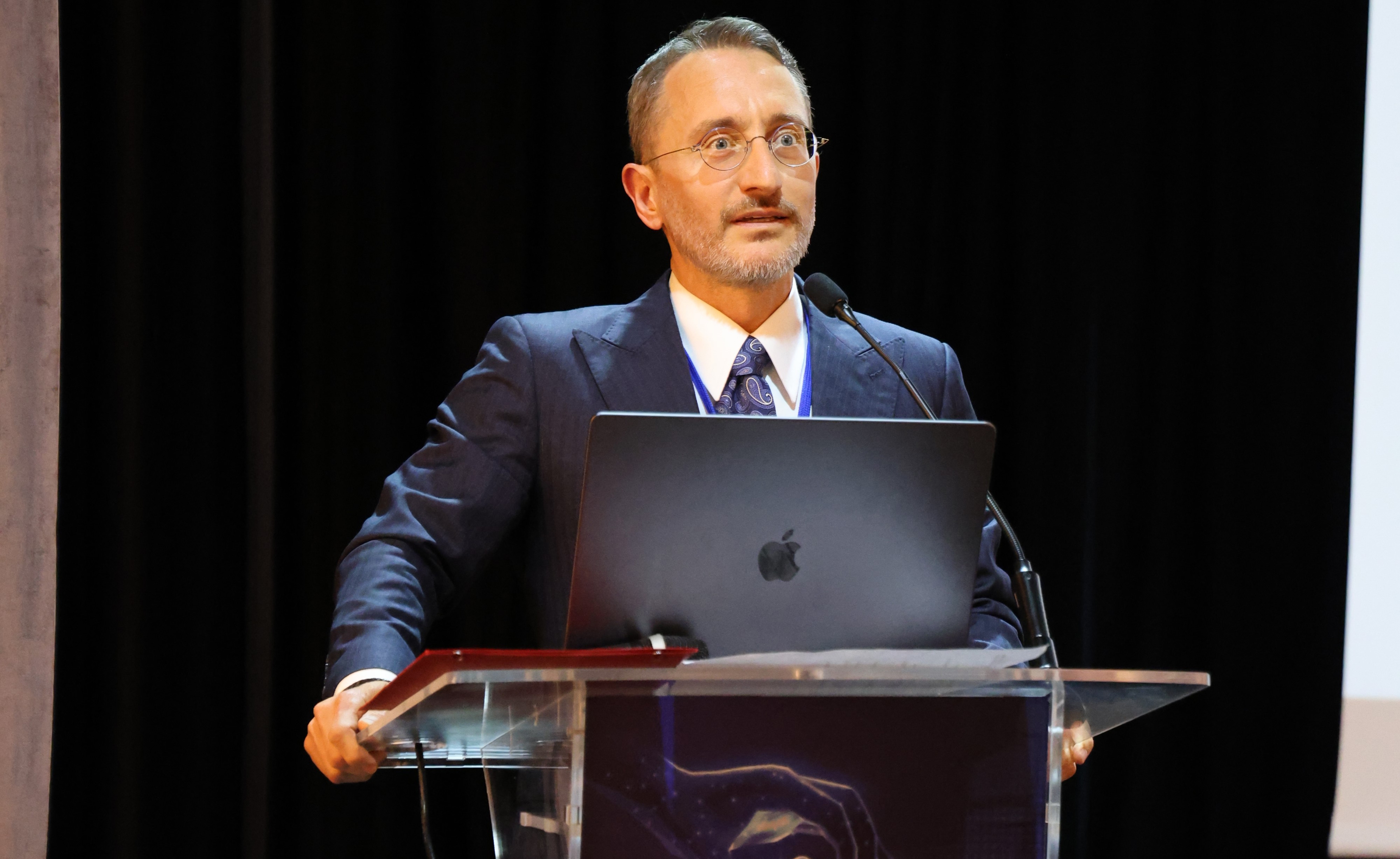 Kommunikationsdirektor Altun: „Heutzutage sind digitale Medien und Social-Media-Plattformen eine Entwicklung, die die Desinformation exponentiell ansteigen lässt.