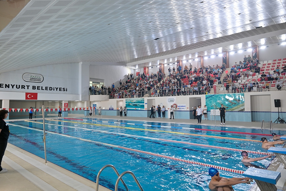 La piscine intérieure centrale d'Esenyurt est ouverte au service