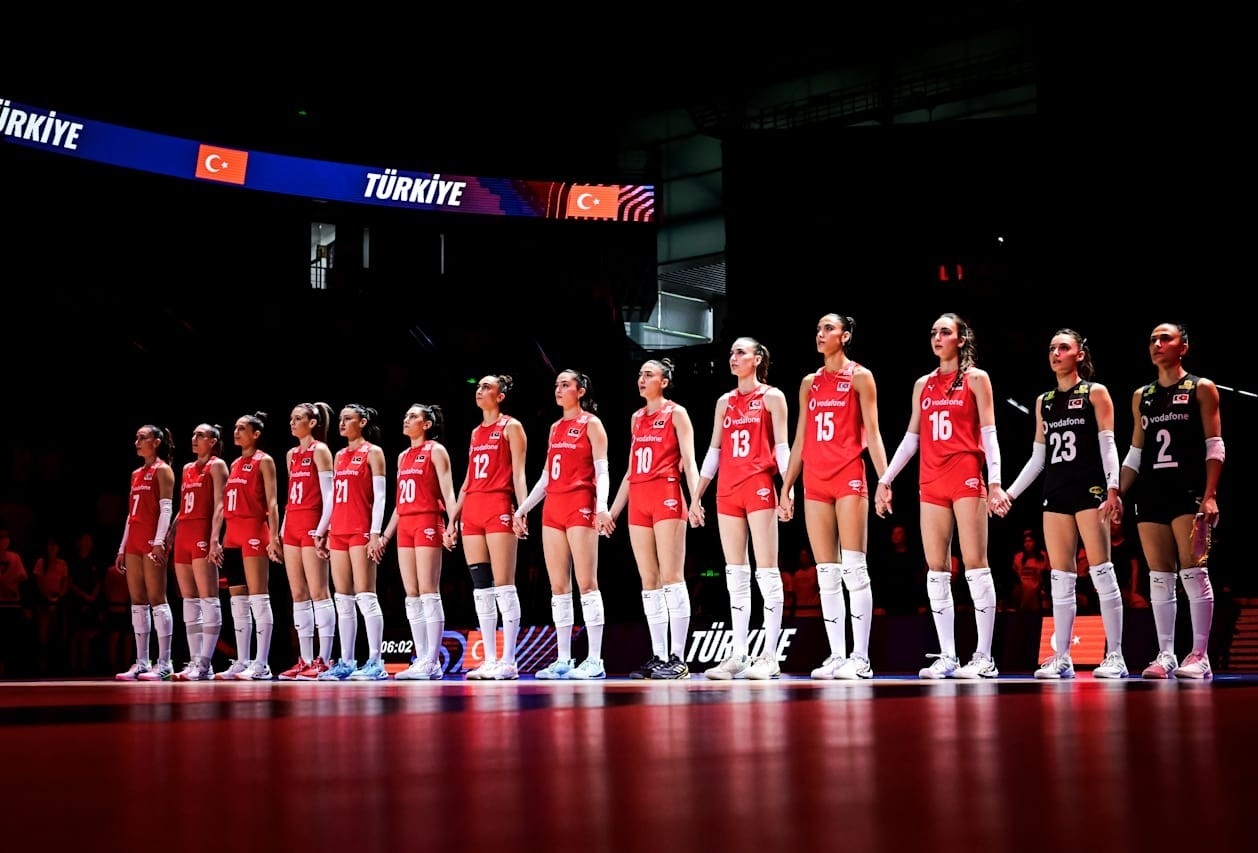 Die Volleyball-Nationalmannschaft der Frauen besiegte Polen mit 3:2