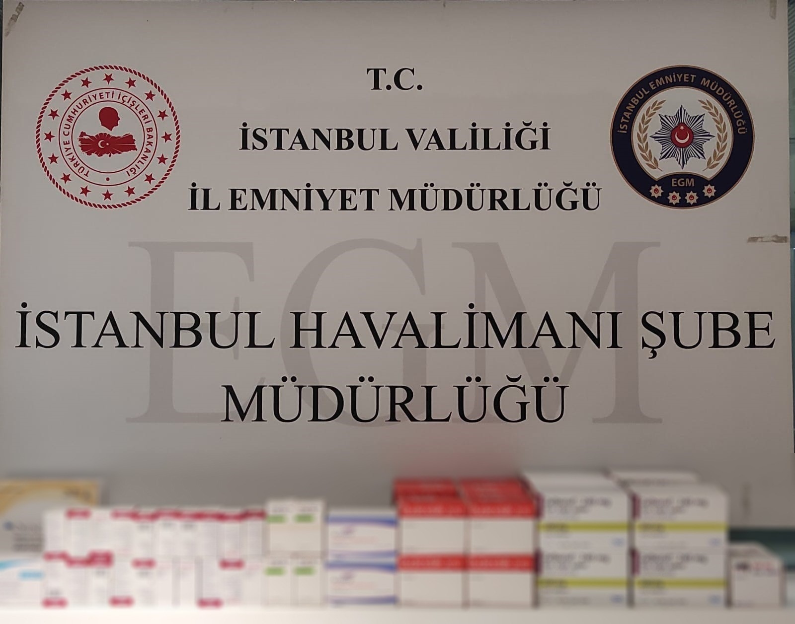 Drogenschmuggel im Wert von 12 Millionen TL am Flughafen Istanbul: 5 Festnahmen