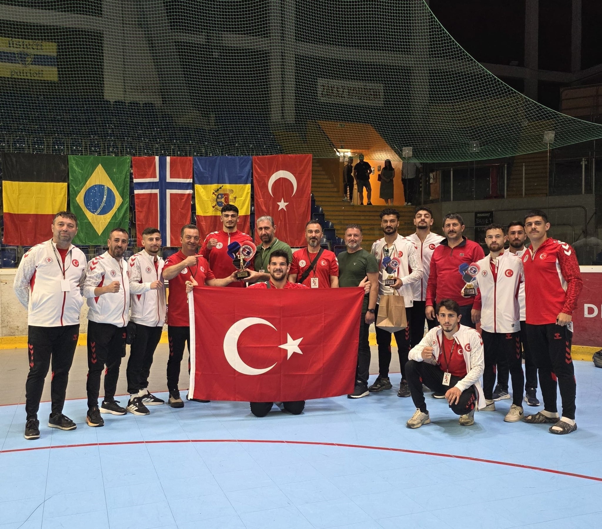 Milli boksörler, Çekya'da 3 madalya kazandı
