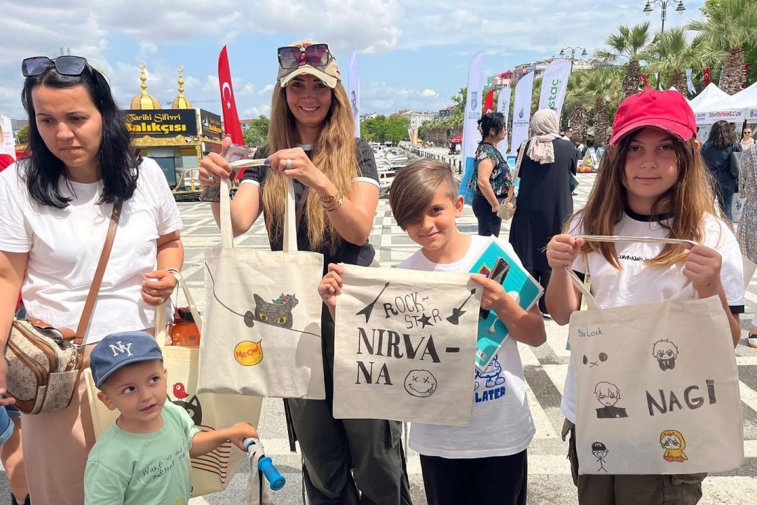 Wydarzenia z okazji Światowego Dnia Środowiska na plaży Silivri przyciągnęły ogromną uwagę