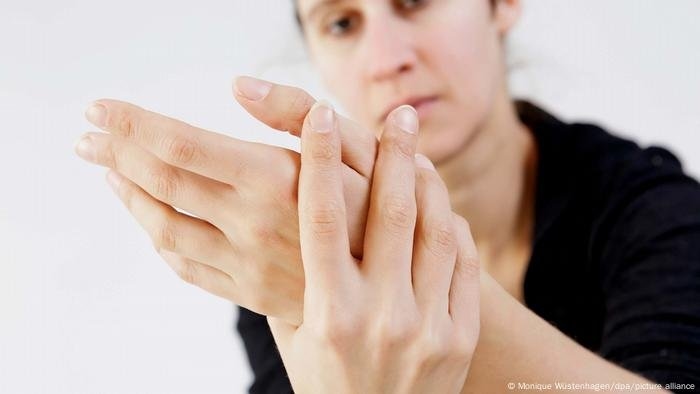 Especialista explica se antidepressivos podem ajudar a combater dores crônicas
