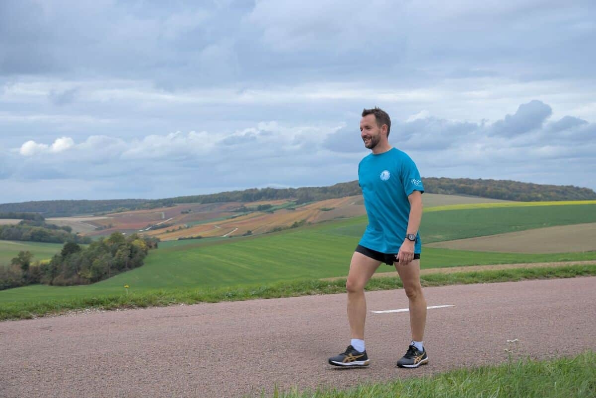 Nicolas Lacroix hits the road again