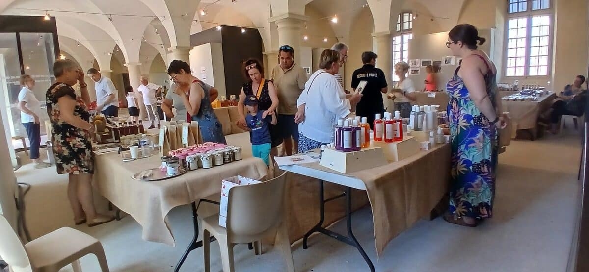 A monastic market that is always very popular