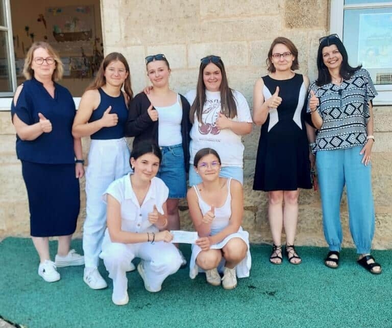 ¡Mano amiga y corazón sagrado!