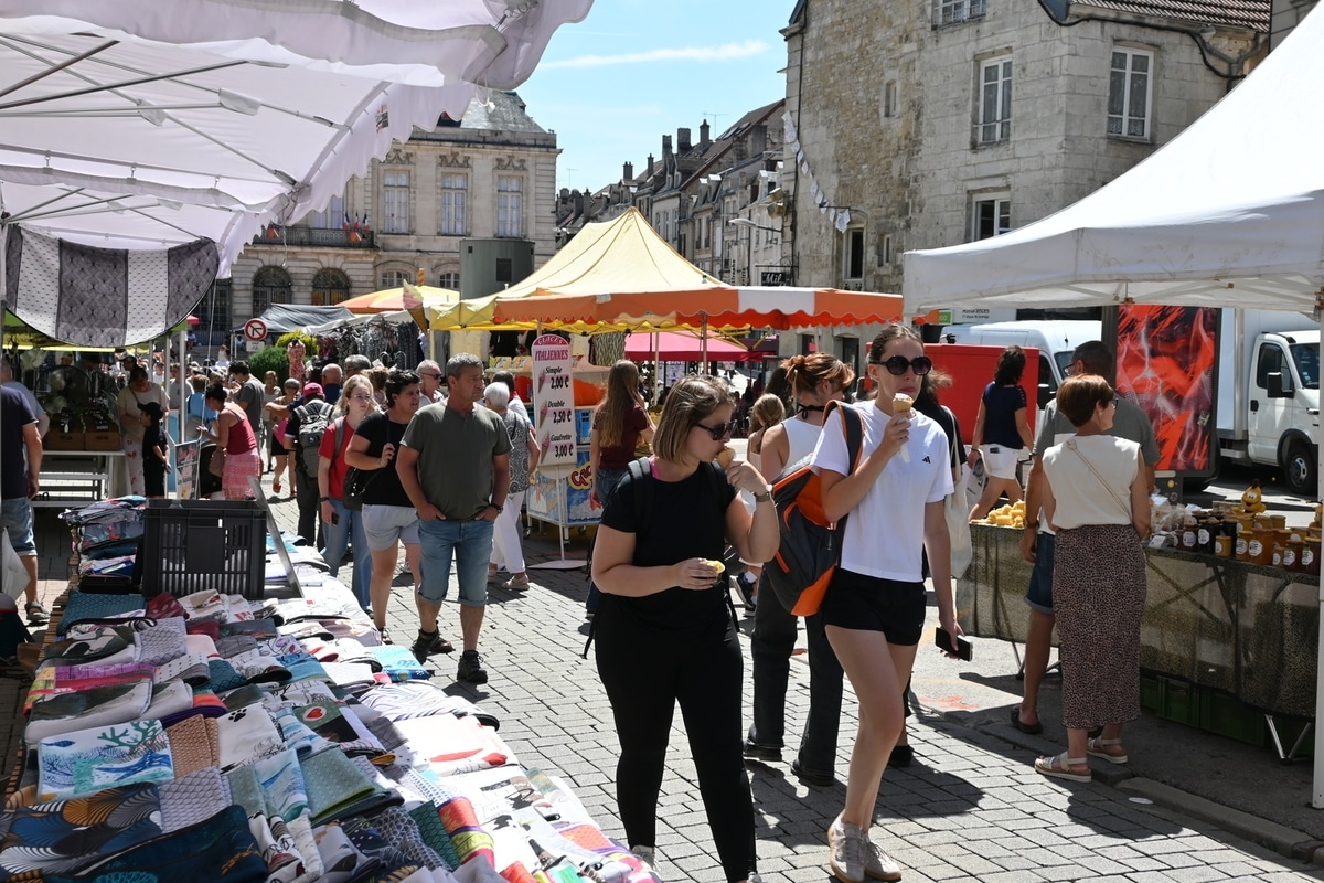 Braderie: el centro de Chaumont transformado en un mercado gigante