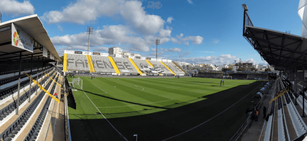 “Takımda devrim”, kötü başlangıç ​​ve daha da kötüsü São Luís, Farense'yi ll Liga'ya düşürdü