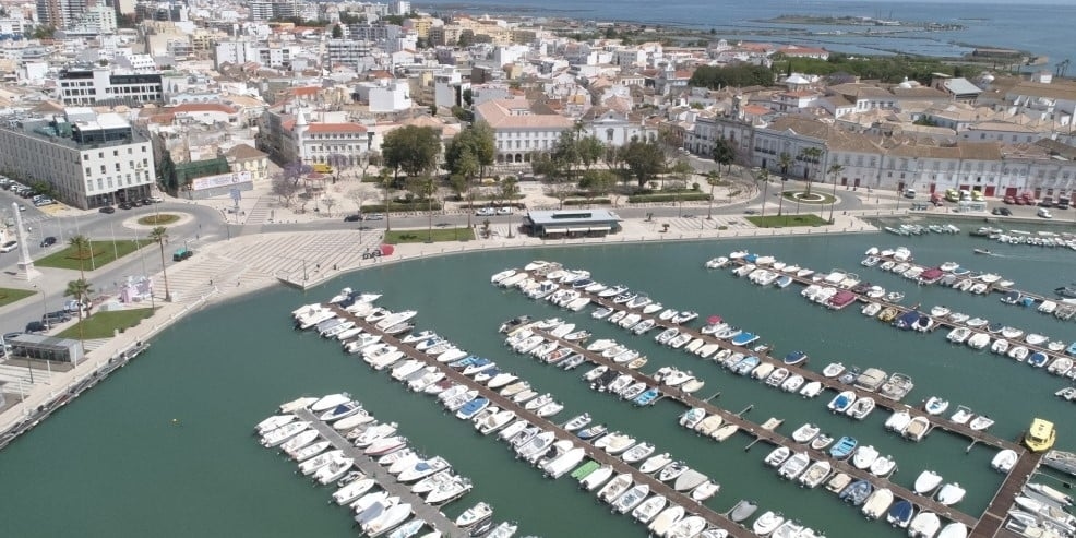 Faro ve Karadağ'daki kaldırımlar ve yürüyüş yolları yenilenecek
