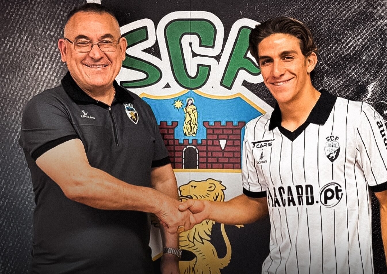 Der junge Mittelfeldspieler Rafael Teixeira verlängert seinen Vertrag bei Farense bis 2028