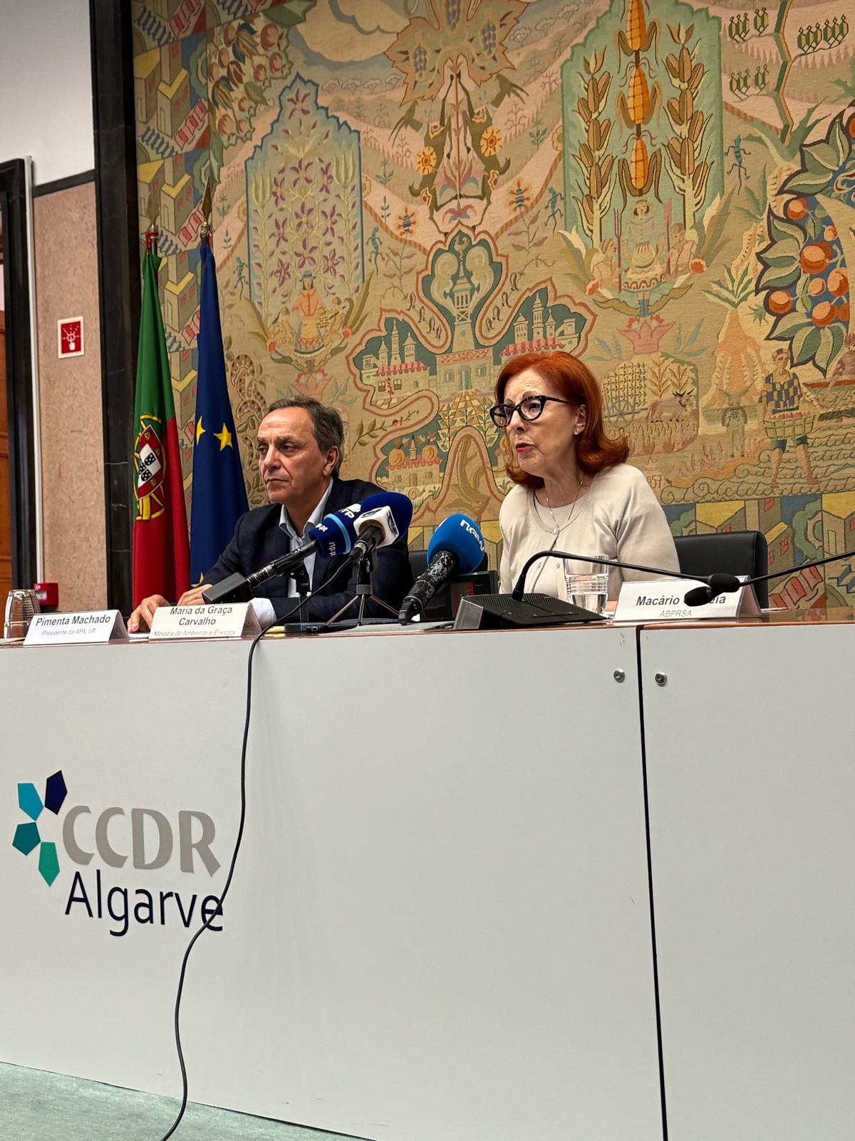 Il ministro dell'Ambiente invita i comuni a sfruttare i fondi per la costa