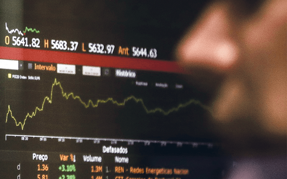 Il mercato automobilistico è in testa alle perdite dopo che Trump ha nuovamente accennato ai dazi