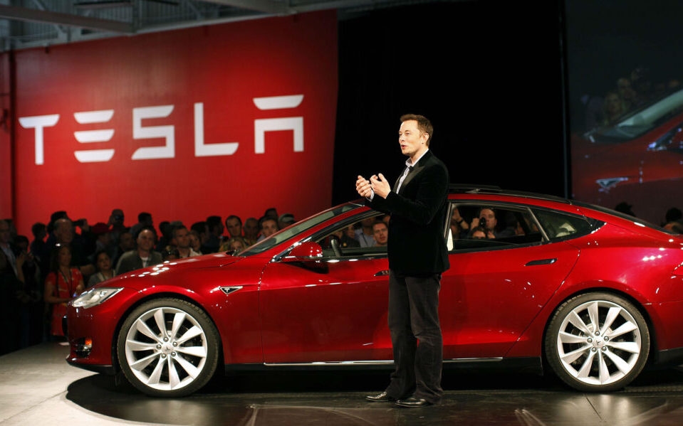 Tesla daalt ruim 7% nadat Musk aankondigt een nieuwe partij te willen vormen