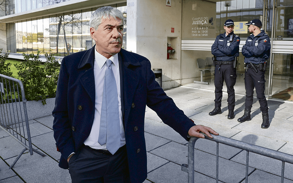 Fallos, críticas al juez y acusaciones refutadas en el primer día del juicio a Sócrates