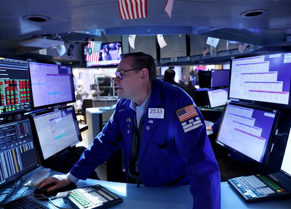 PSI remains in the red mid-session: Mota-Engil leads losses