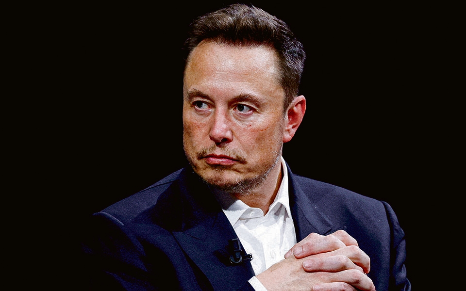 Musk'ın siyasete dönüşü Tesla yatırımcılarını korkutuyor
