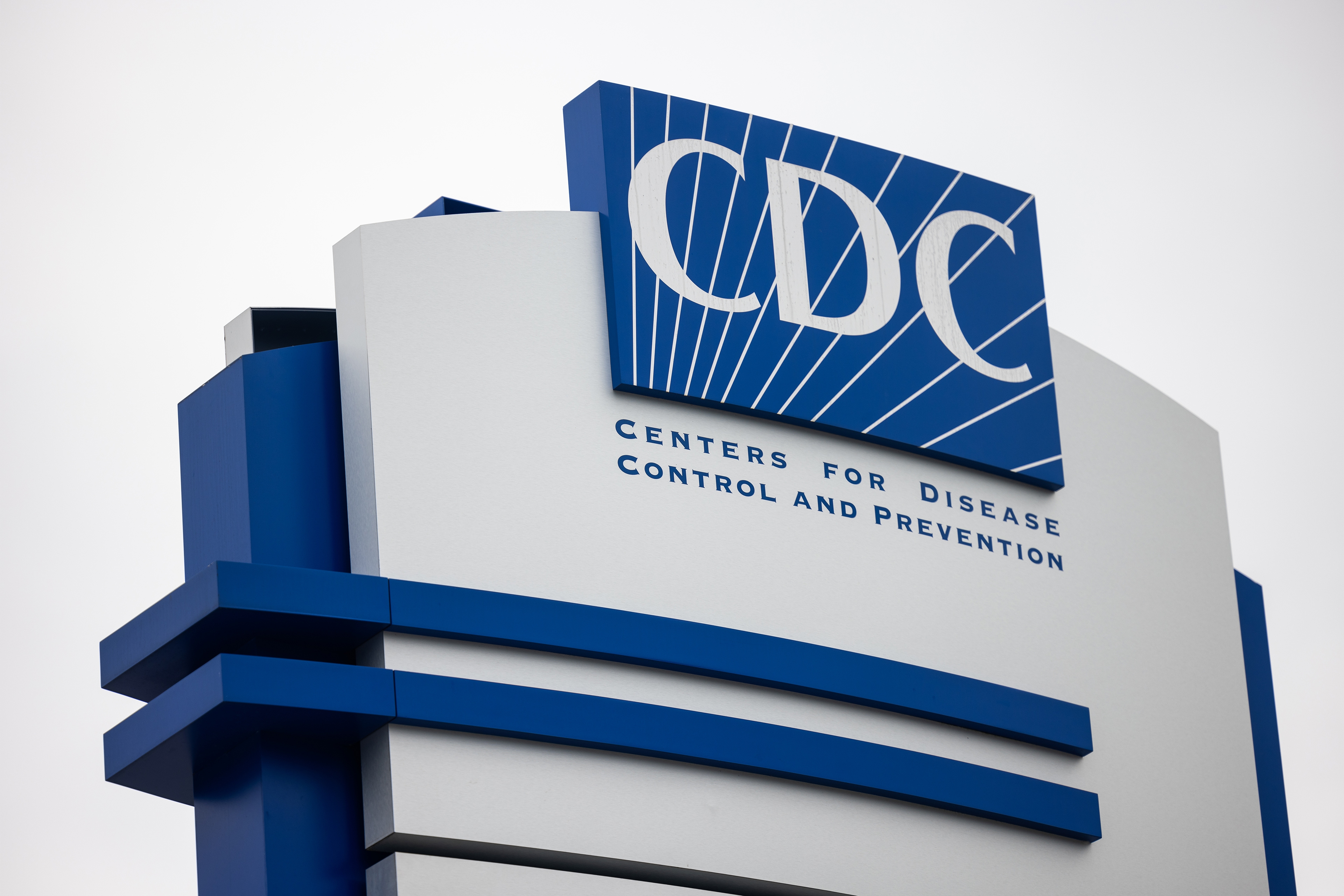 La inestabilidad en la dotación de personal de los CDC altera los proyectos contra el VIH y desperdicia dinero, afirman los investigadores