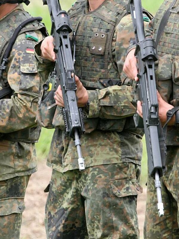 Defense Minister Boris Pistorius (SPD) does not generally rule out that German soldiers could one day help secure a ceasefire in Ukraine.