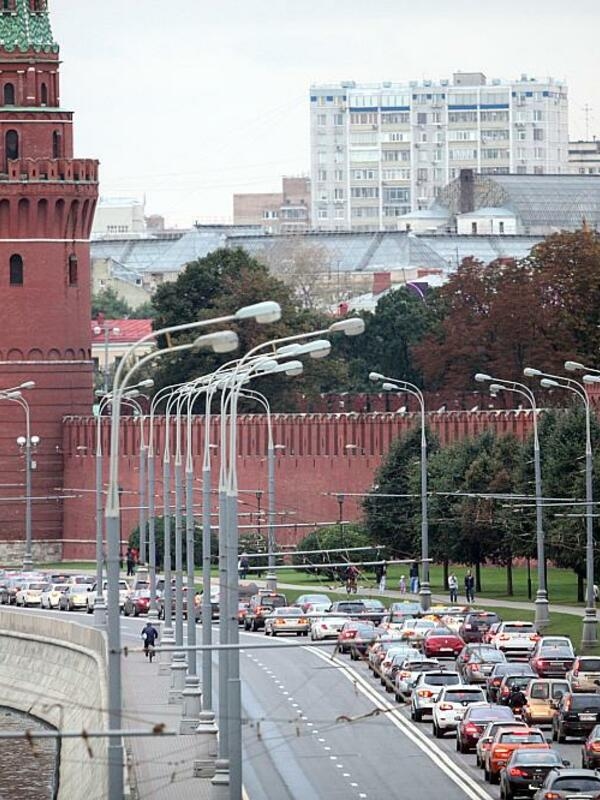 Antes da cúpula entre o presidente dos EUA, Donald Trump, e o presidente russo, Vladimir Putin, chefes de Estado e de governo europeus estão pedindo mais "pressão" sobre a Rússia.