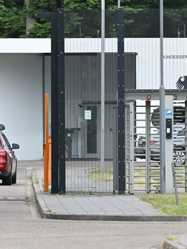 Prokuratura Federalna aresztowała pięć bardzo młodych osób, które rzekomo należą do prawicowej komórki terrorystycznej.
