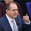 Federal İçişleri Bakanı Alexander Dobrindt (CSU), AB üye ülkeleriyle iş birliği yaparak, Almanya'da ikamet etme hakkı olmayan kişilerin sınır dışı edilmesini hızlandırmak istiyor.