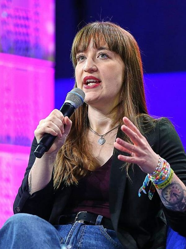 La jefa del grupo parlamentario del Partido de Izquierda, Heidi Reichinnek, quiere donar su aumento salarial.