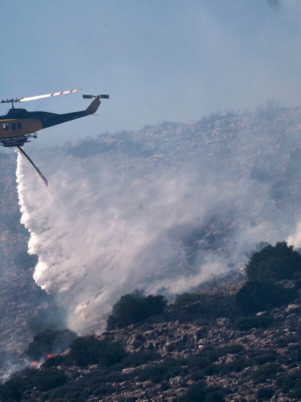 Após vários dias de combate às chamas, a maioria dos incêndios na Grécia foi completamente extinta.