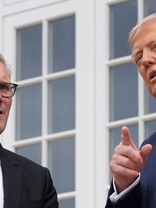 Prezydent USA Trump zwiększa presję na szefa Kremla Putina, co wywołało ostrą reakcję w Moskwie.