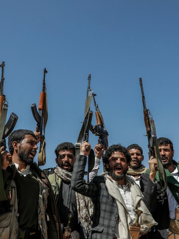 Husi milisleri Yemen'den İsrail'e roket ve insansız hava araçlarıyla defalarca saldırıyor.