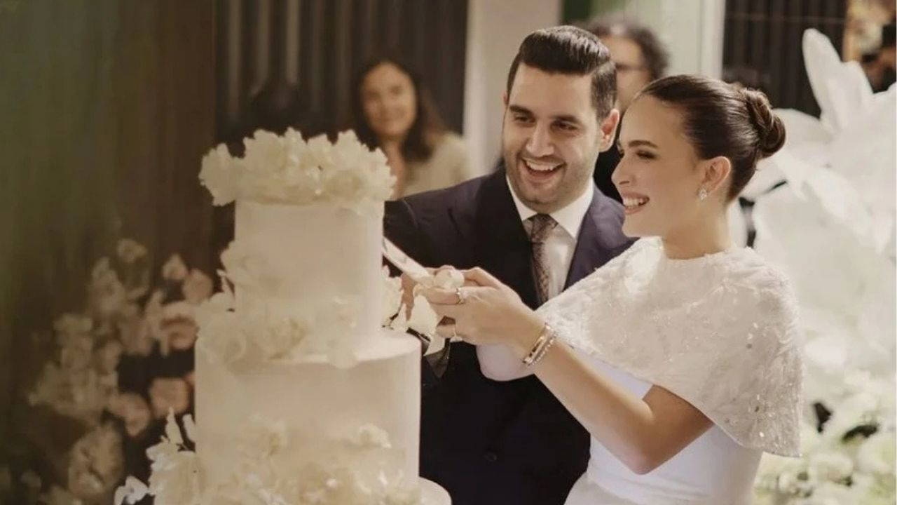 Las celebridades acudieron en masa a esa boda... ¡La hija de Sinan Engin, Elif Engin, se casó!