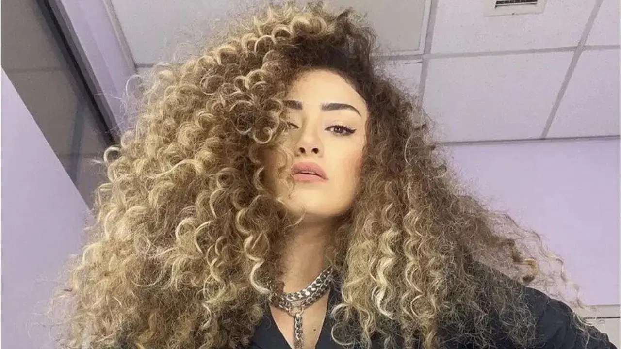 On a prétendu qu'elle dansait dans un bar gay : la réponse sévère de Dilan Çıtak à ces allégations !