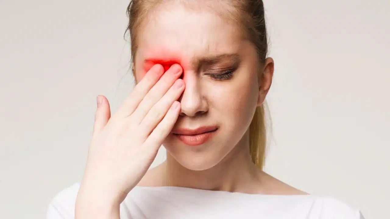 Wie wirken sich Pollen- und Stauballergien auf die Augen aus? Warnungen vom Experten