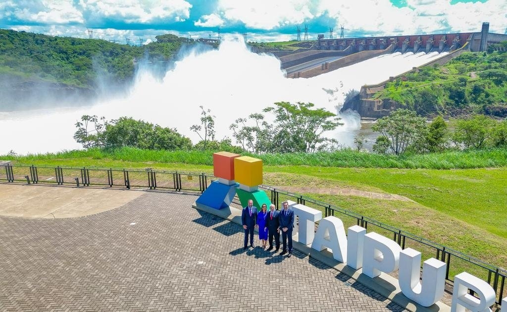 Itaipú intenta silenciar en la Justicia a quienes critican gastos de la central
